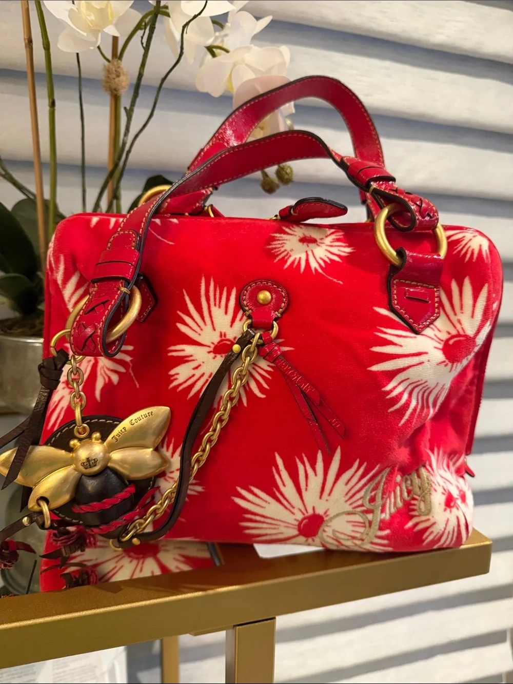 VTG EUC Juicy Couture Red and White Floral Velvet Satchel w Gold Bee Charmware